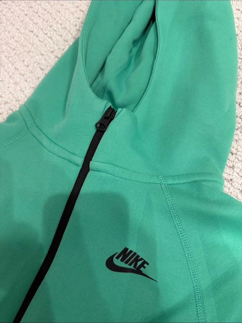 Nike Mint Green Hooded Full-Zip Jacket - Picture 2 of 4